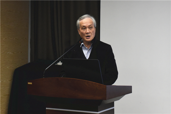 江苏省教科所原所长,江苏省教育科学研究院研究员成尚荣