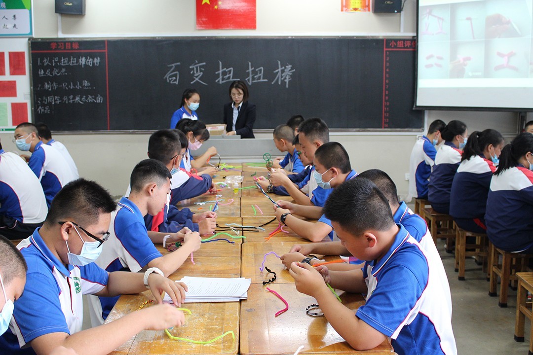 百变扭扭棒 (2).JPG 百变扭扭棒 (2).JPG