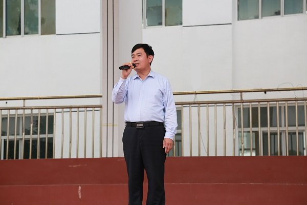 2.执行校长孙长顺讲话.JPG